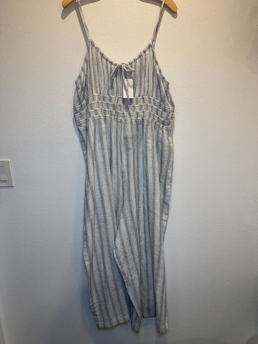 Lucky Brand NWT Striped Gauzy Jumpsuit Light Gray Striped Wide-Leg Jumps XXL - Picture 2 of 7